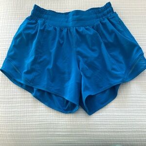 LULULEMON 4” HOTTY HOT SHORT LOW RISE